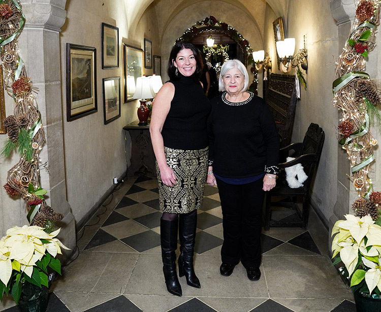 Brenna Phelan, Laurel Phelan