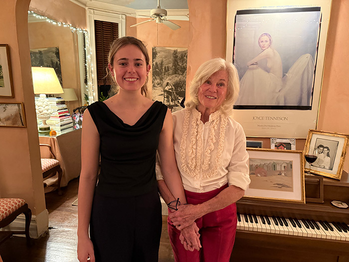 Mary with her granddaughter Frances Hilliard.