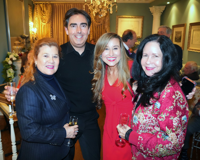 JS_140 Puly Rincon, friend, Lauren Jelencovich, Patricia Cossutta Arostegui,