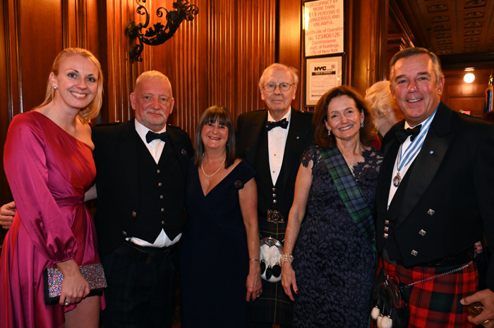 Heather Lawrie, Alan Brydon, Carol Brydon, and Peter Lawrie, Elizabeth Old Ker and Robert W. Ker III