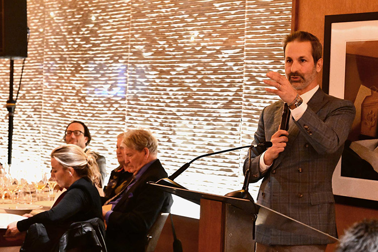 7.Auctioneer Charles Antin