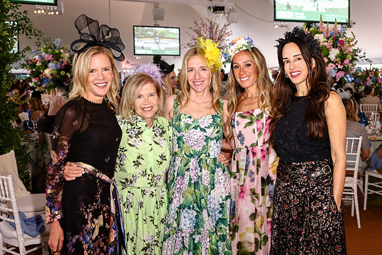 Tamara Frankfort, Bobbie Frankfort, Alana Frankfort, Melissa Frankfort, and Haley Binn